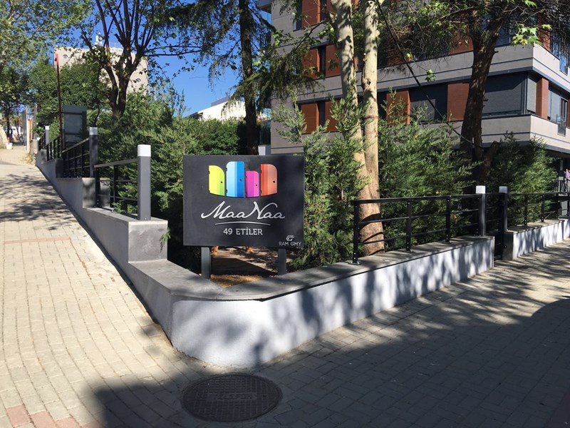MaaNaa 49 Özlem Apartmanı